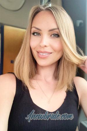 216080 - Iryna Age: 36 - Ukraine