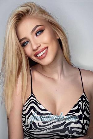 216504 - Oryna Age: 22 - Ukraine