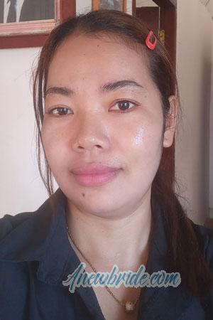 216733 - Sreynor Age: 37 - Cambodia