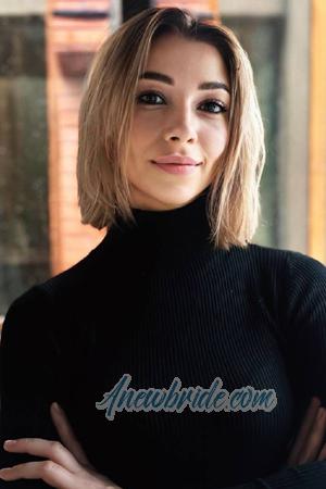 216951 - Olena Age: 28 - Ukraine