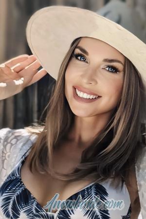 218051 - Elena Age: 38 - Mexico