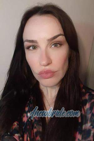 218623 - Yuliia Age: 33 - Ukraine