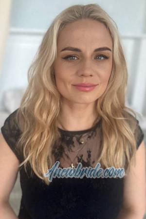 219048 - Kseniia Age: 41 - Ukraine