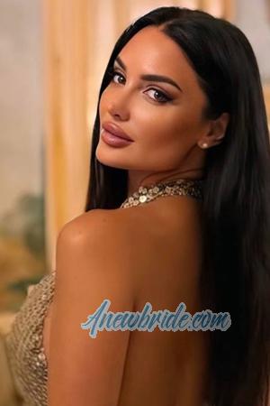 219641 - Louise Age: 31 - France