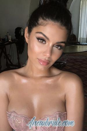 220370 - Susie Age: 29 - United Kingdom