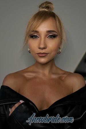 220377 - Alina Age: 25 - Ukraine