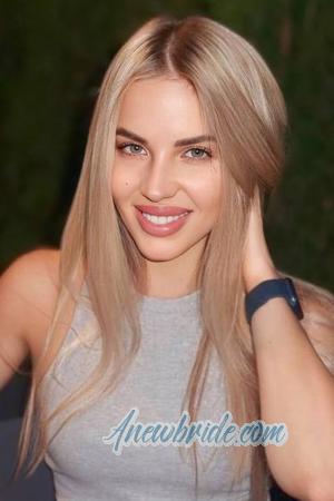 220990 - Mariana Age: 28 - Ukraine