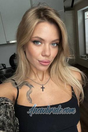 221004 - Sonya Age: 22 - Estonia