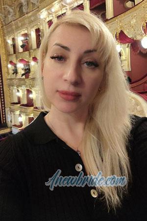 221102 - Iryna Age: 49 - Ukraine