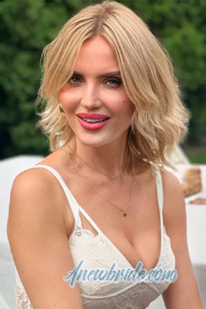 221280 - Lyudmila Age: 43 - Ukraine