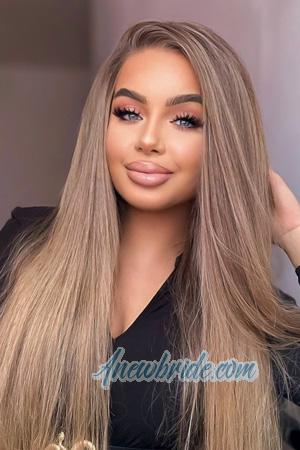 221680 - Alexia Cristina Age: 26 - Romania