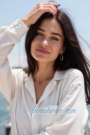 221870 - Olena Age: 28 - Ukraine