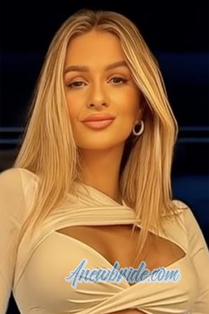 222032 - Sofia Age: 24 - Ukraine