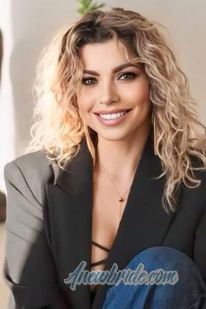 222109 - Yuliia Age: 38 - Ukraine