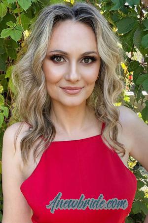 222277 - Alla Age: 45 - Ukraine