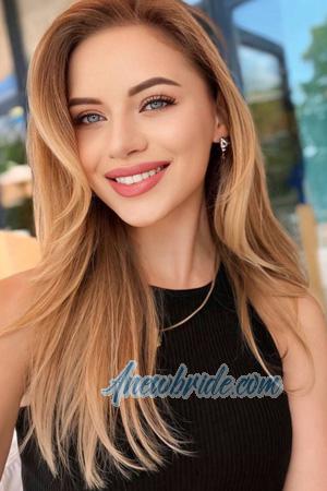 222621 - Nastasiia Age: 22 - Ukraine