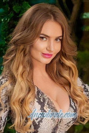 222769 - Lana Age: 39 - Ukraine