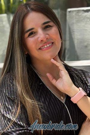 223829 - Liliana Age: 48 - Colombia