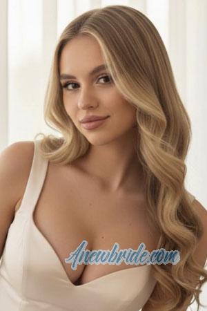 224090 - Karyna Age: 20 - Belarus