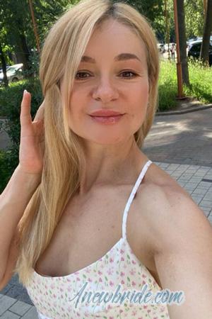 224224 - Valentina Age: 46 - Ukraine