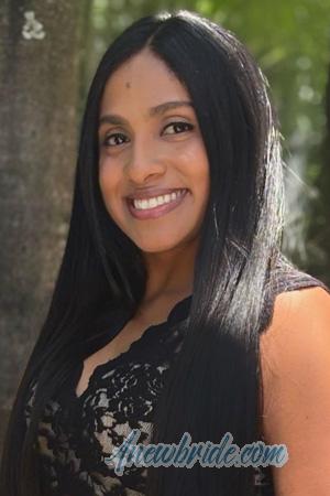 224611 - Michelle Age: 34 - Colombia