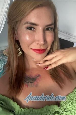 225110 - Catalina Age: 40 - Costa Rica