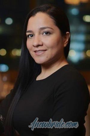 225204 - Yamile Age: 36 - Colombia