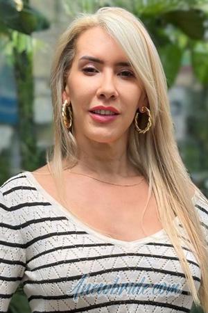 225516 - Diana Age: 56 - Colombia