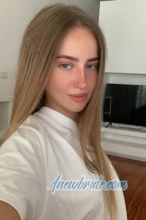 225748 - Diana Age: 24 - Ukraine